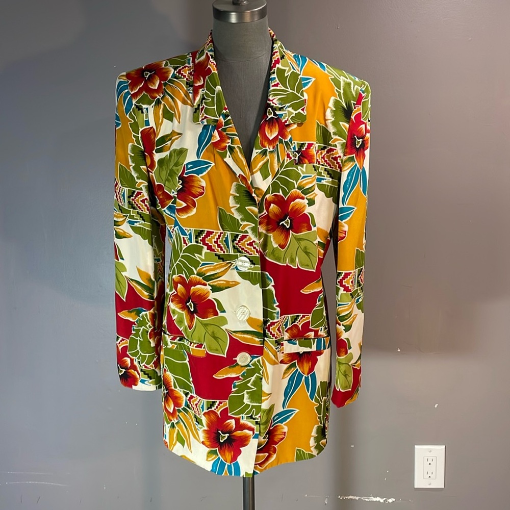 Unique pure silk blazer in fun tropical floral.  Size 14 with nice shoulder pads